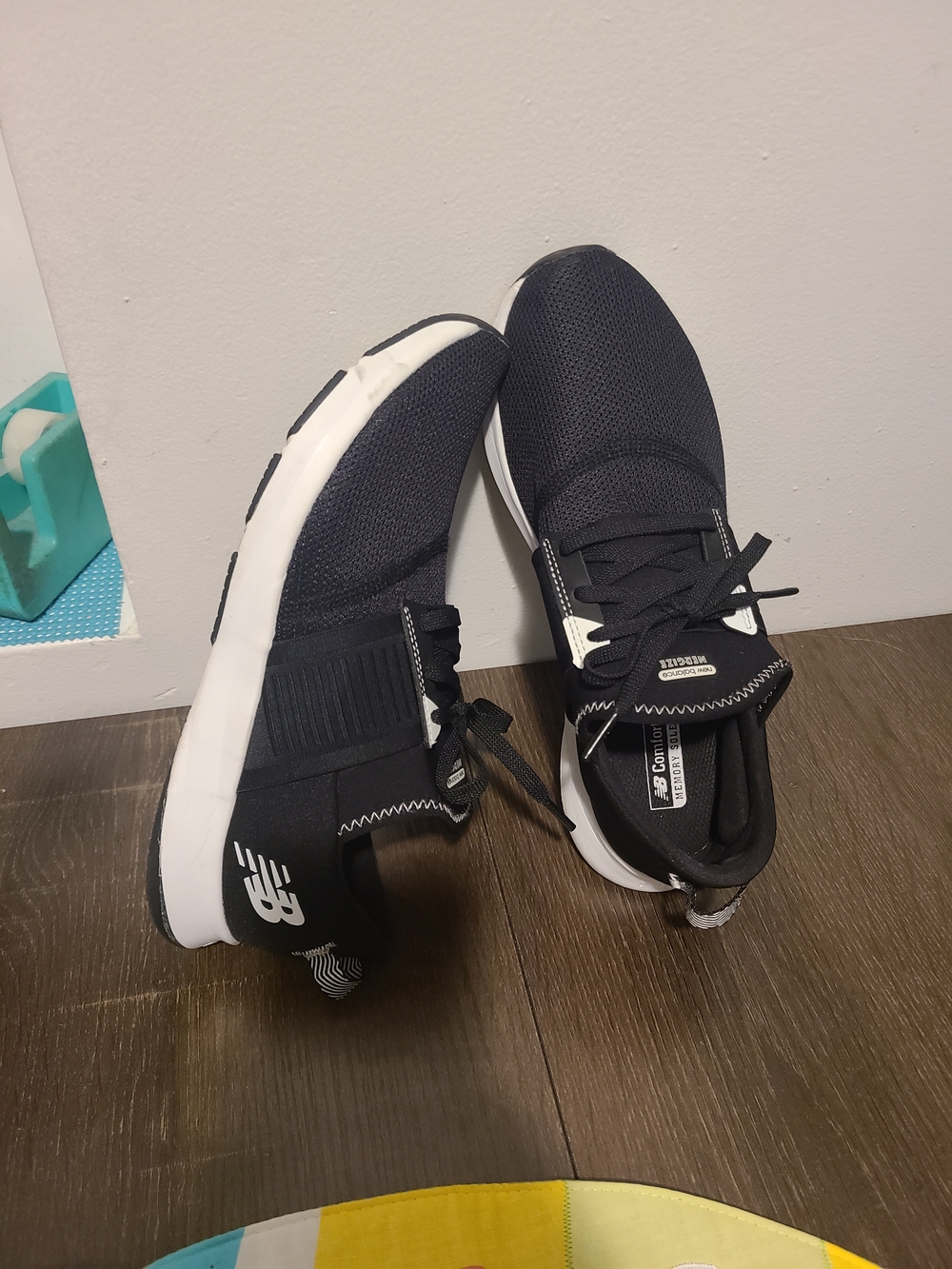New Balance sz 9.5 DynaSoft Nergize v3 Black White